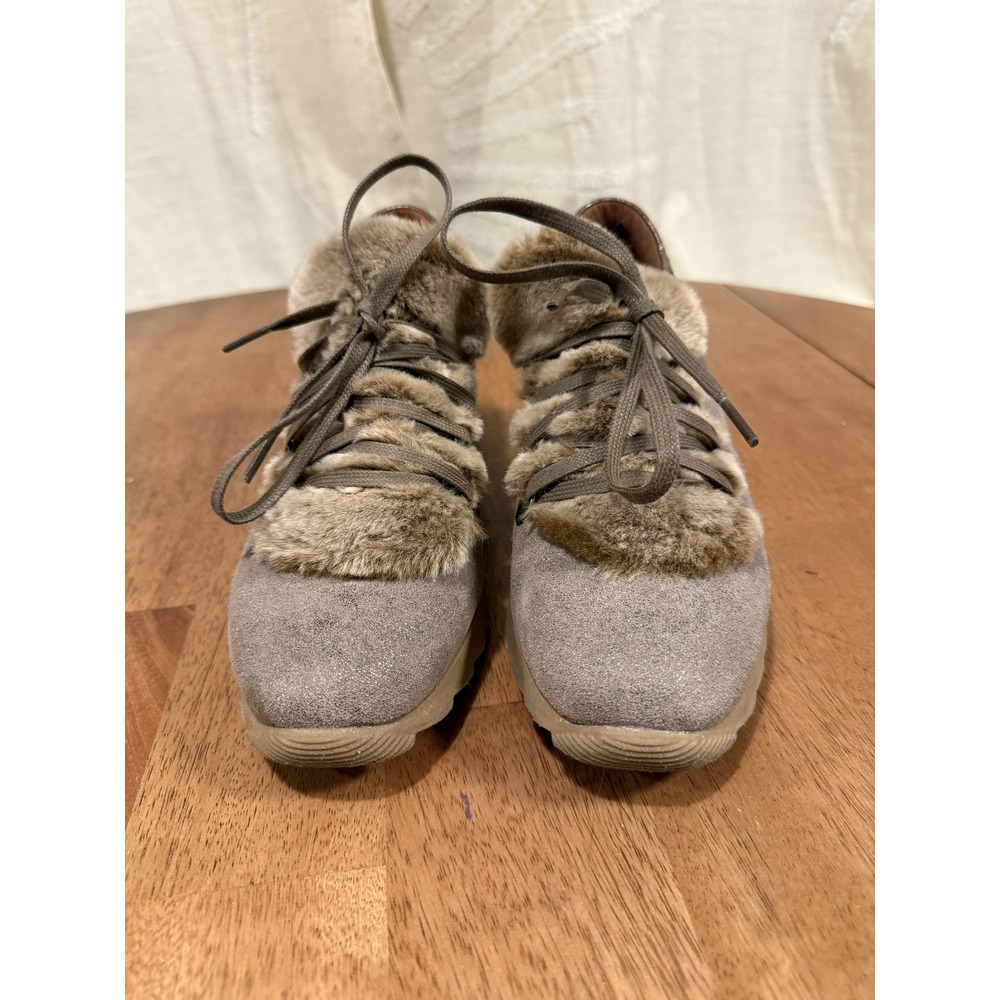 Hispanitas Spain "Joy Is A Choice" Fur-Trim Suede Wedge Sneakers – US 8